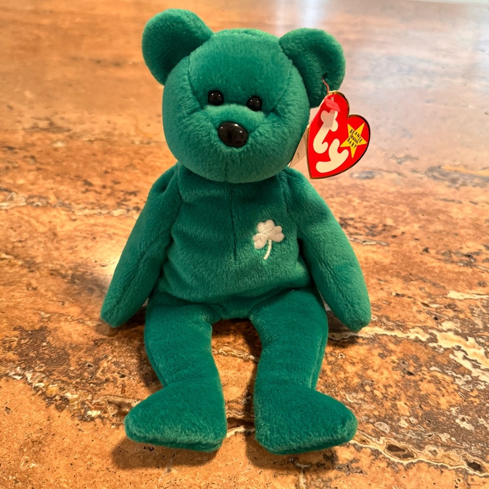 Ty 1997 Beanie Baby Erin the Bear RARE FIND